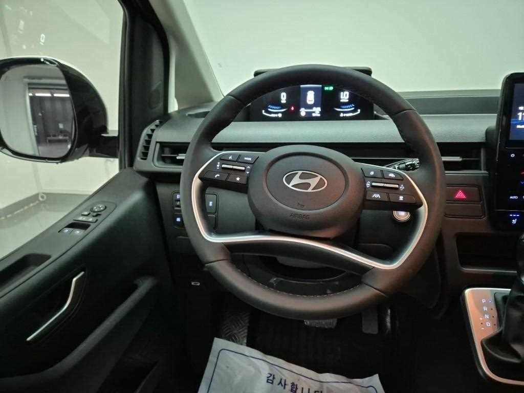 HYUNDAI Staria - Vista 9