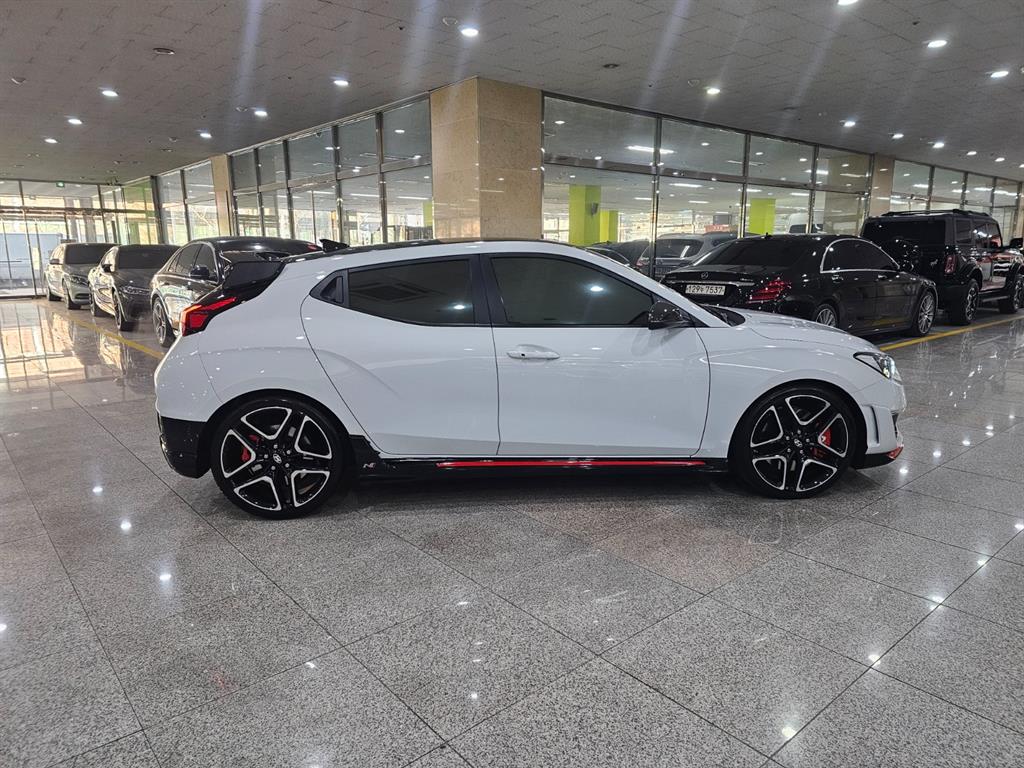 HYUNDAI Veloster - Vista 5