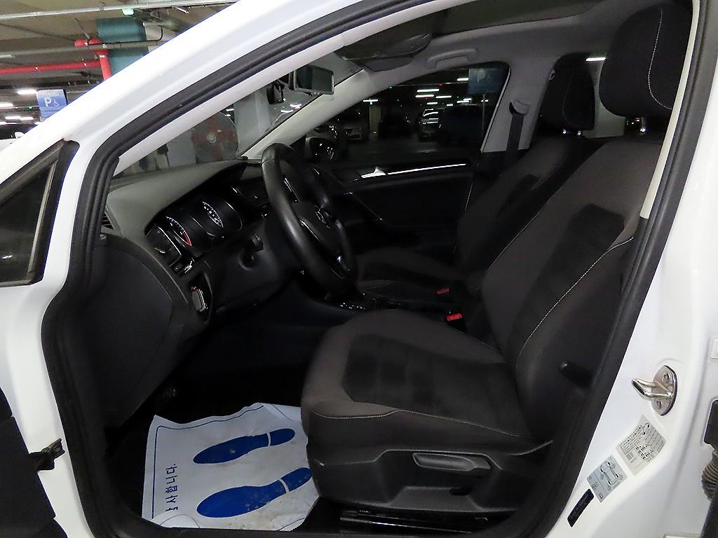 Volkswagen Golf - Vista 6