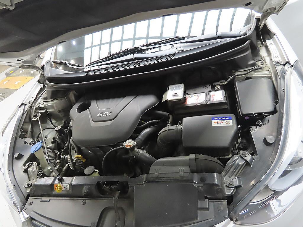 HYUNDAI Avante 2014 Plateado - Importación desde Corea - HF Imports Iquique - Foto 7