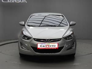 HYUNDAI Avante - Vista 2