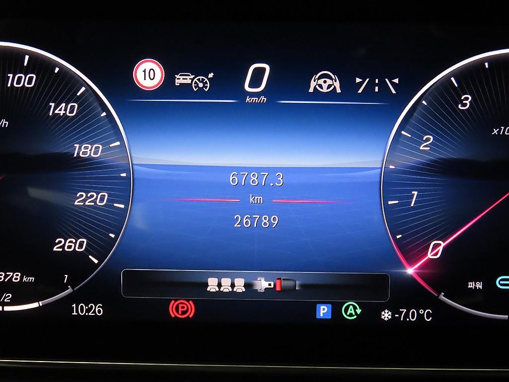 Mercedes Benz C Class - Vista 9