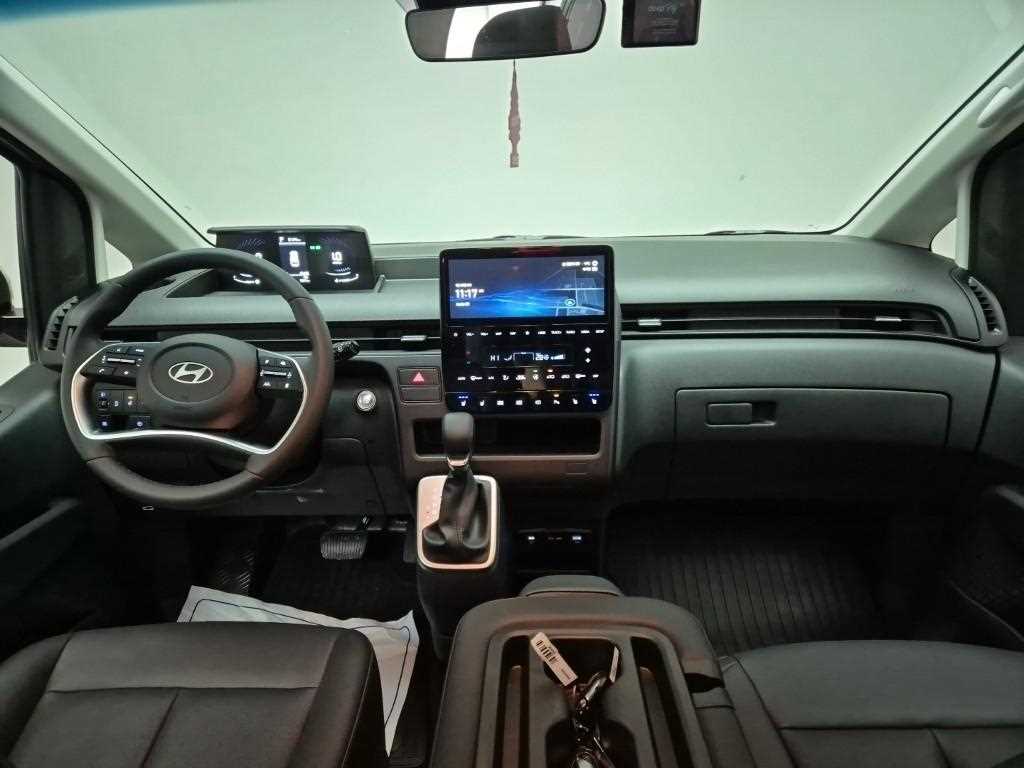HYUNDAI Staria - Vista 7