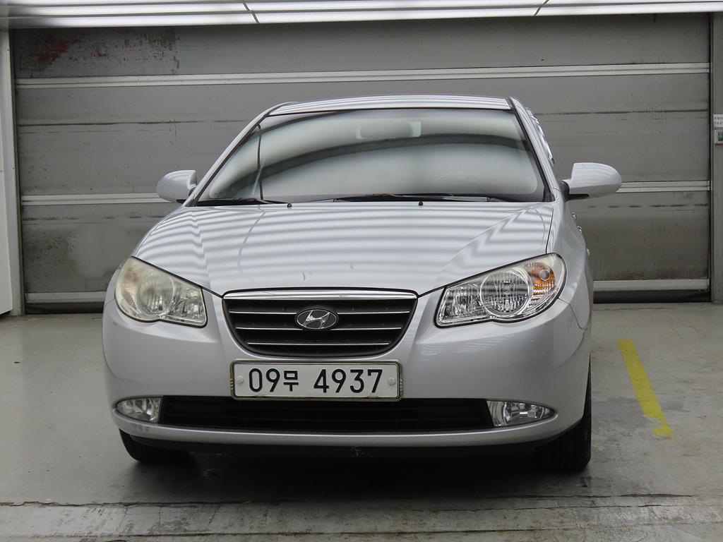 HYUNDAI Avante - Vista 2