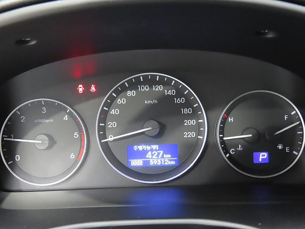 HYUNDAI Starex - Vista 11