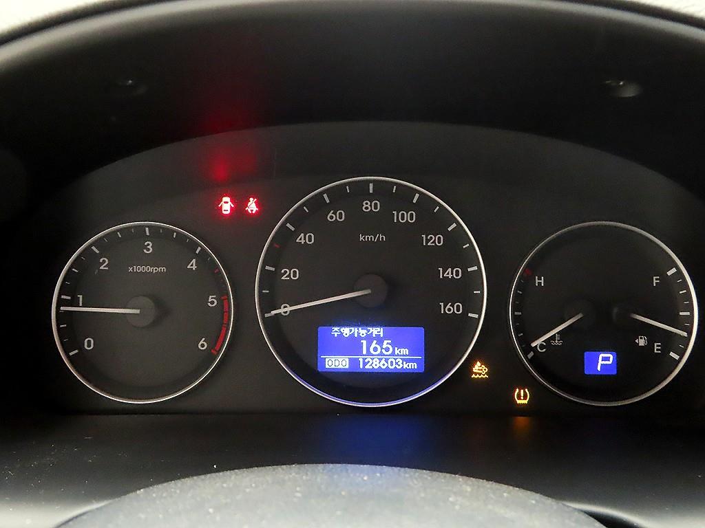 HYUNDAI Starex - Vista 5