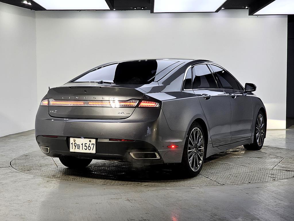 Lincoln MKZ - Vista 4