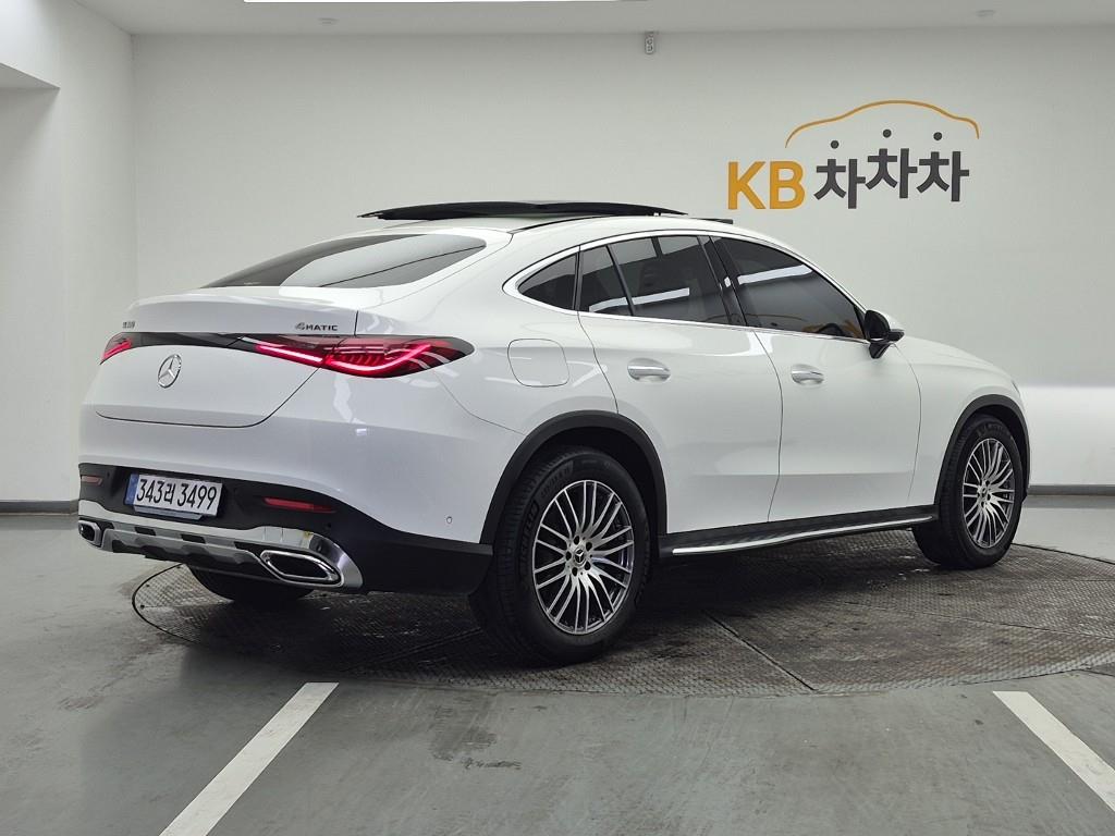 Mercedes Benz GLC Class - Vista 4