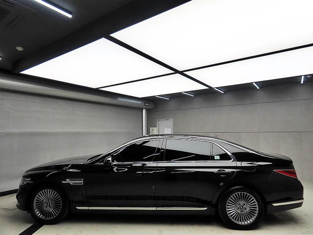 Genesis G90 - Vista 4