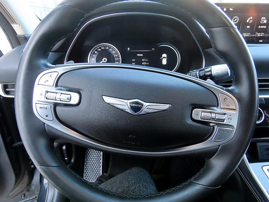 Genesis GV80 - Vista 8