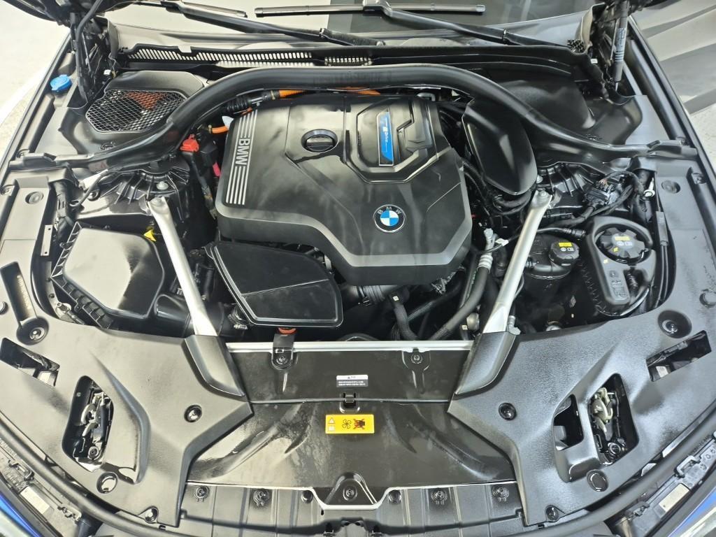 BMW 5 Series - Vista 5