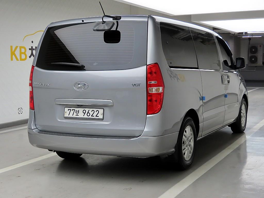 HYUNDAI Starex - Vista 4