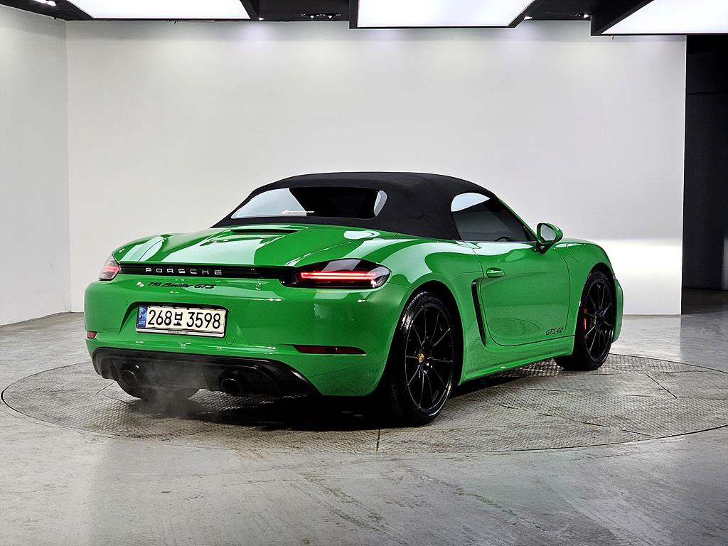 Porsche 718 - Vista 4