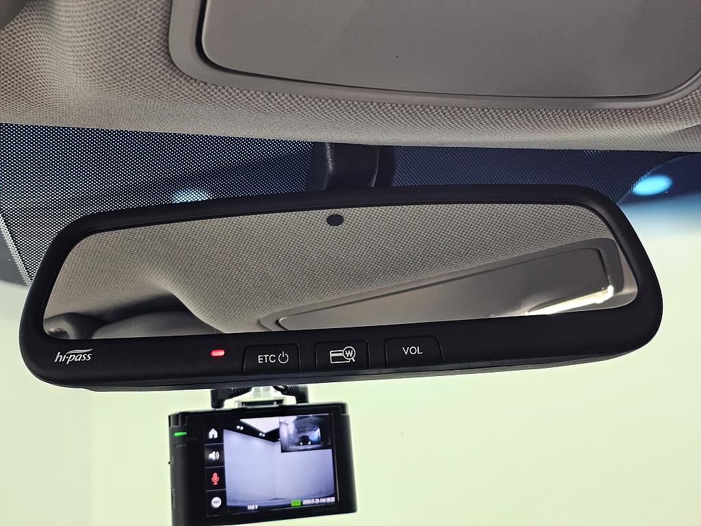 HYUNDAI Avante - Vista 12