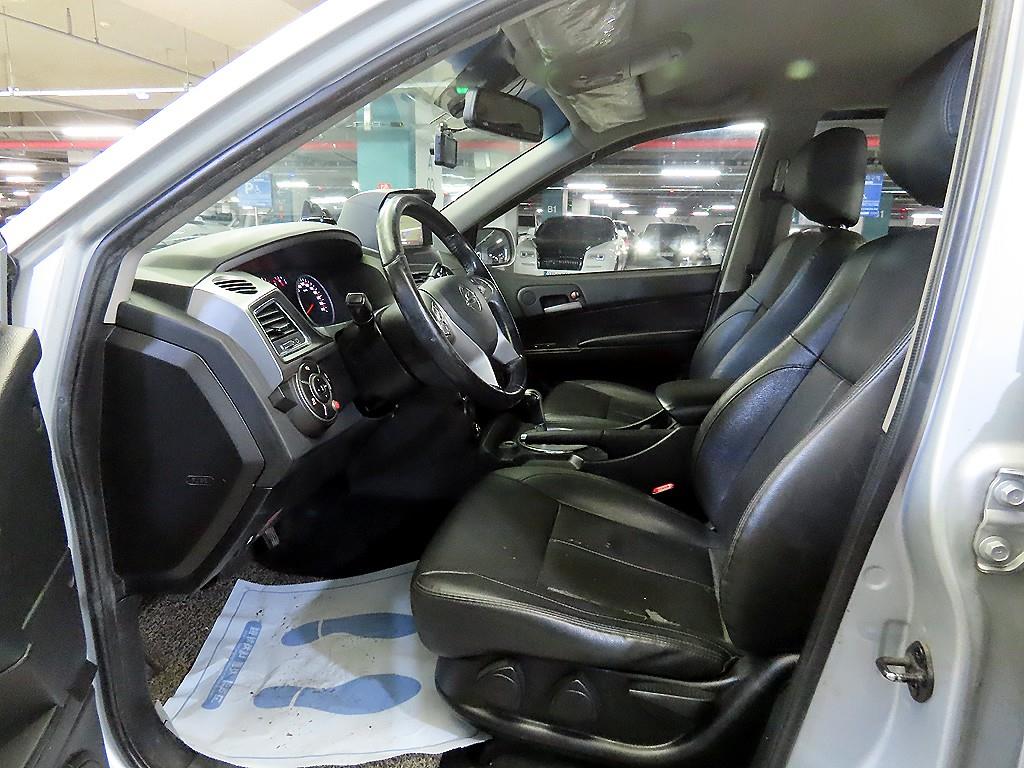 Ssangyong Korando - Vista 6