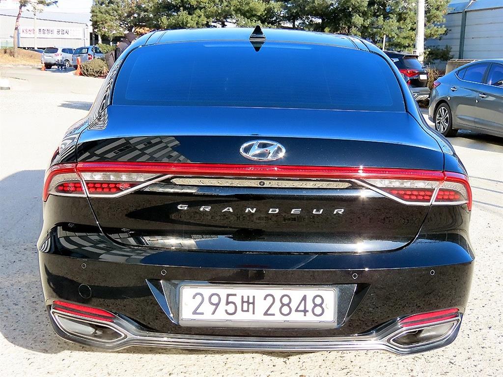 HYUNDAI Grandeur - Vista 4