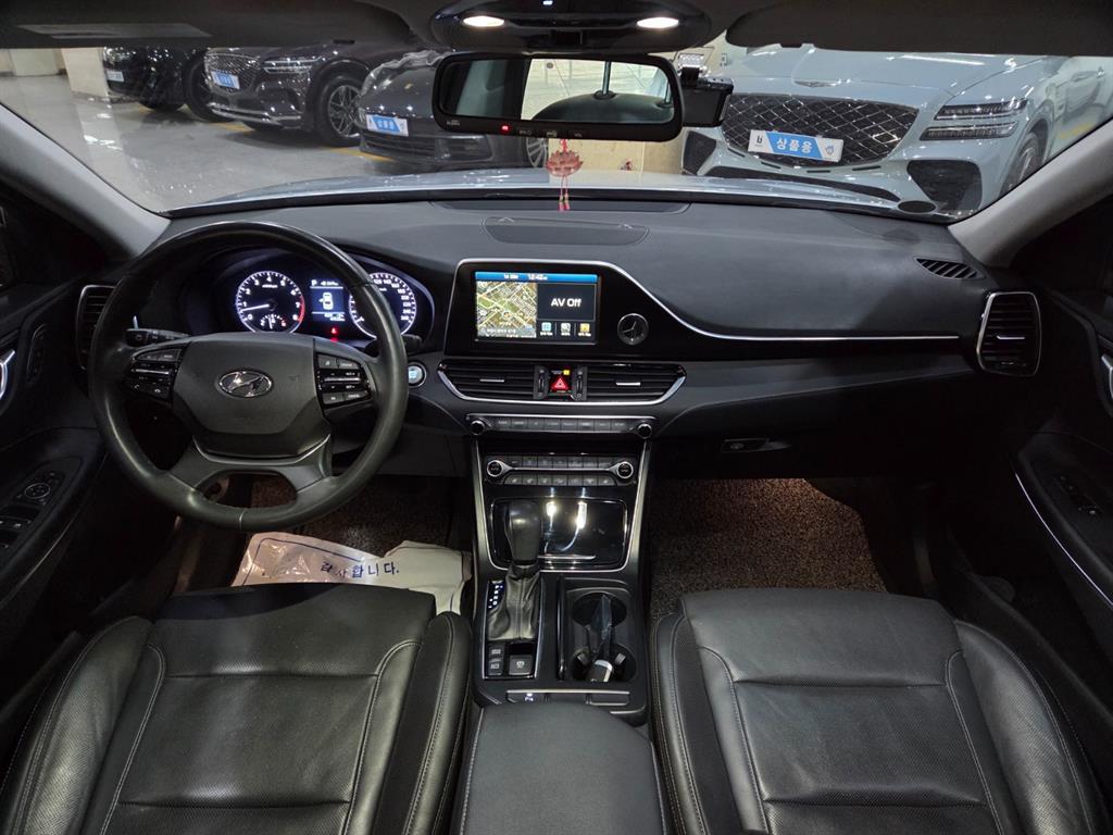 HYUNDAI Grandeur - Vista 8