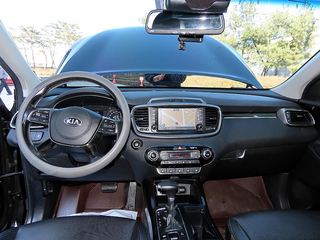 KIA Sorento - Vista 7
