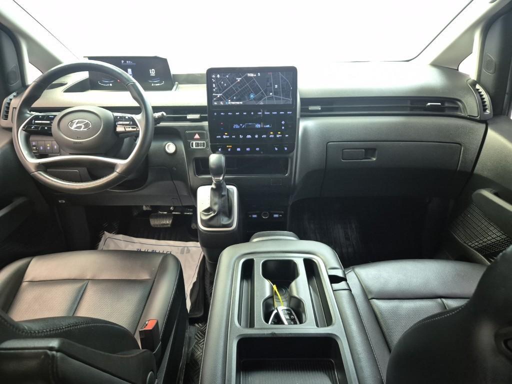 HYUNDAI Staria - Vista 5