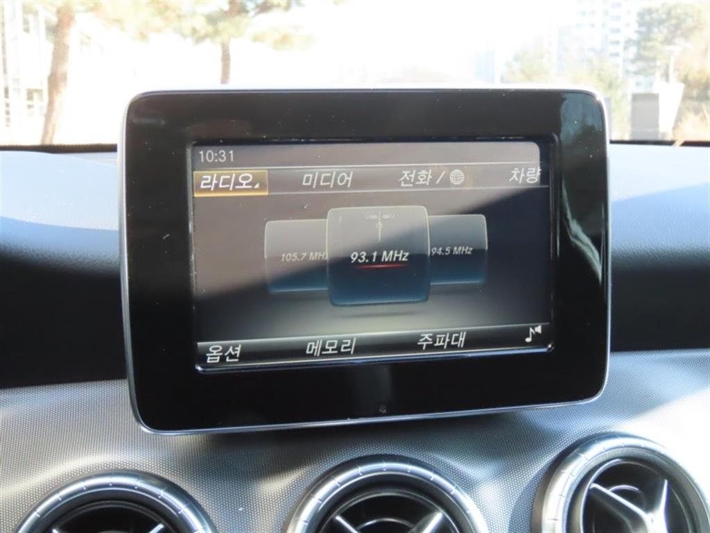 Mercedes Benz CLA Class 2018 Blanco - Importación desde Corea - HF Imports Iquique - Foto 9