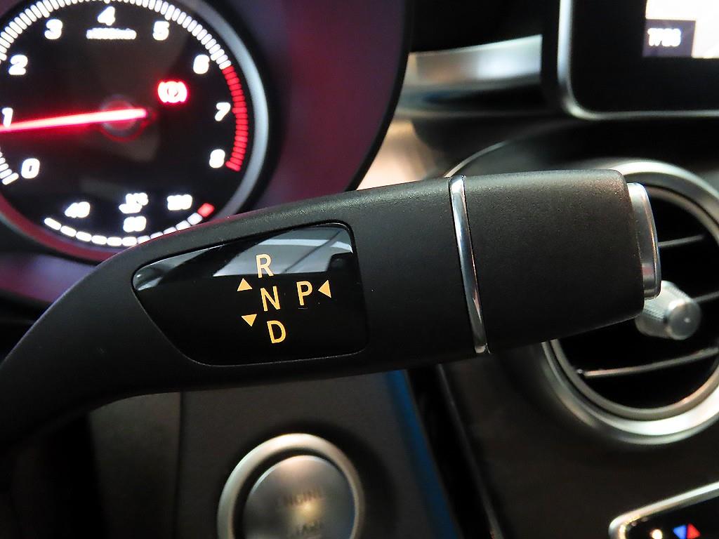 Mercedes Benz GLC Class - Vista 12