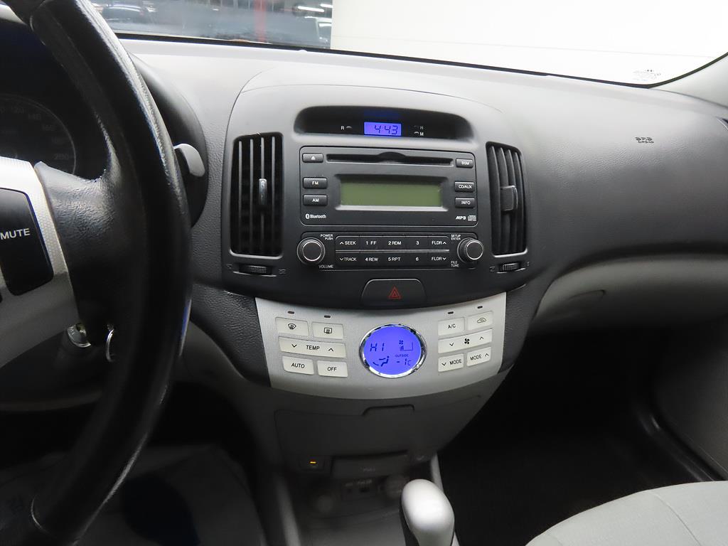 HYUNDAI Avante - Vista 10