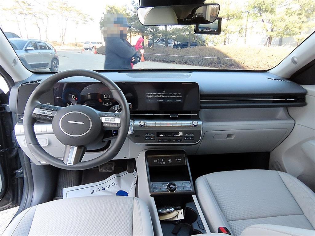 HYUNDAI Kona - Vista 8