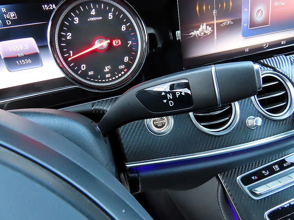 Mercedes Benz E class - Vista 10