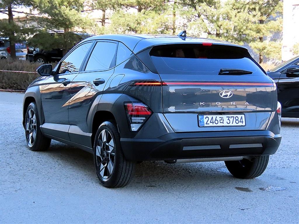 HYUNDAI Kona - Vista 3