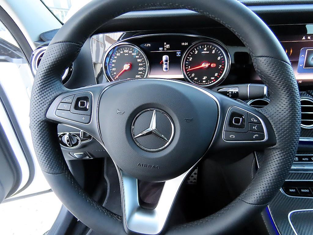 Mercedes Benz E class - Vista 8