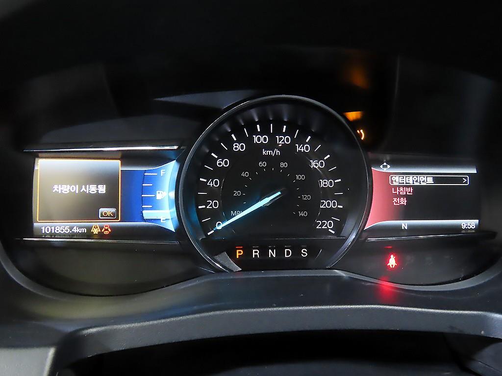 Ford Explorer - Vista 9