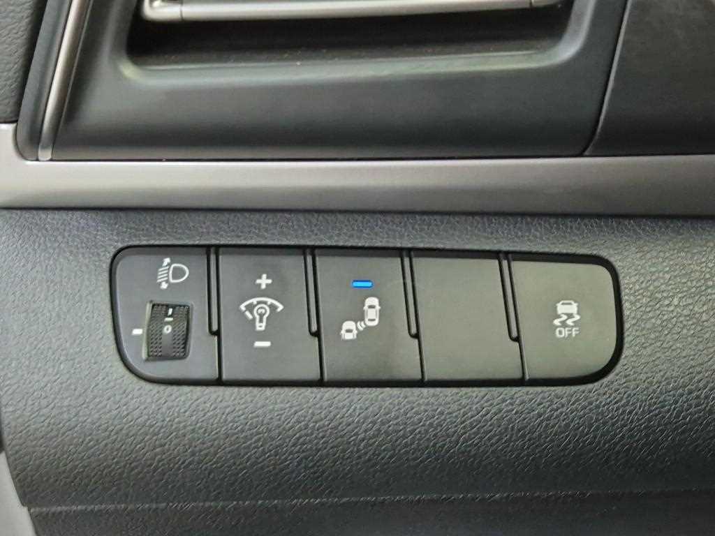 HYUNDAI Avante 2019 Blanco - Importación desde Corea - HF Imports Iquique - Foto 16