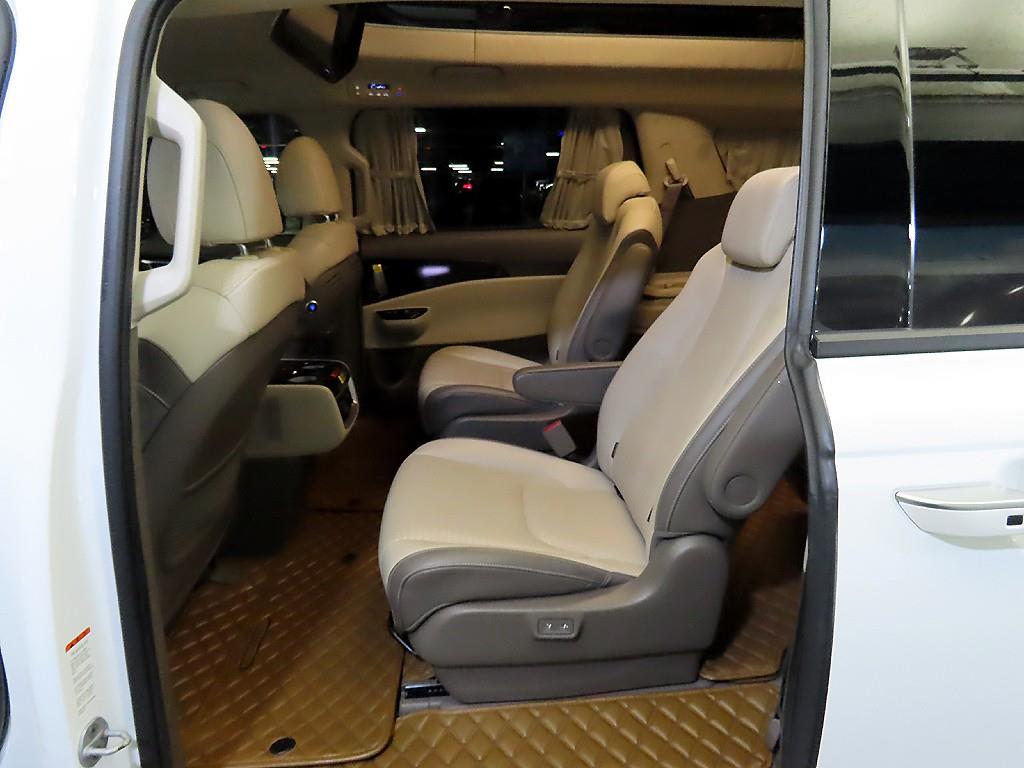 KIA Carnival - Vista 7