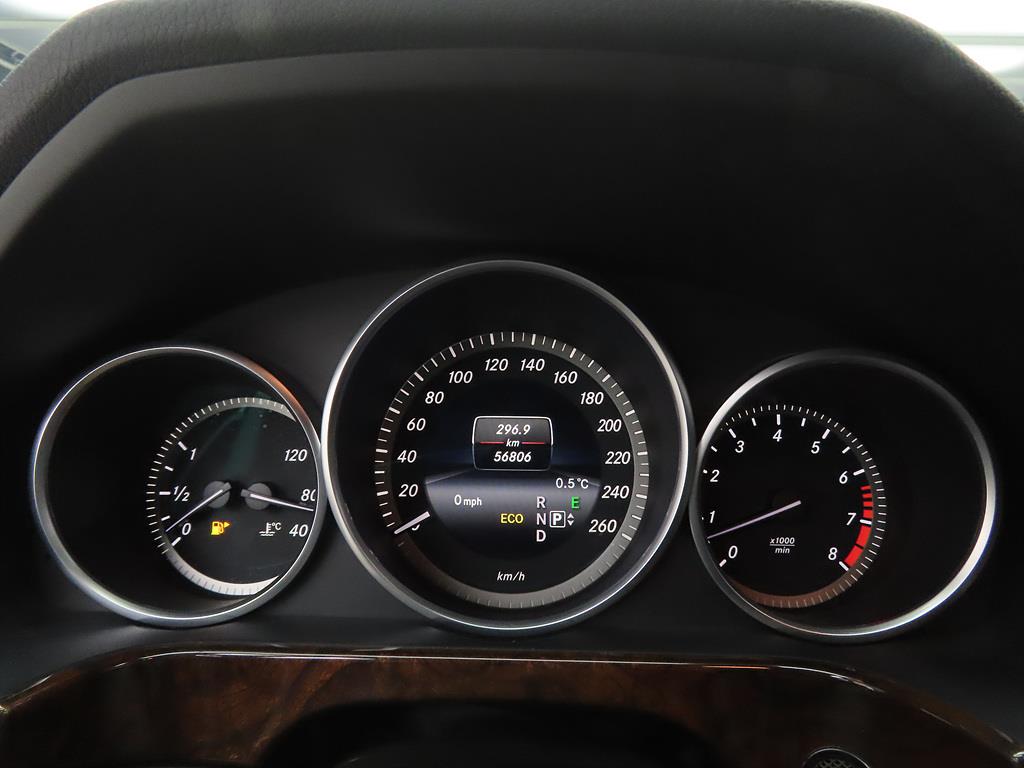 Mercedes Benz E class - Vista 9