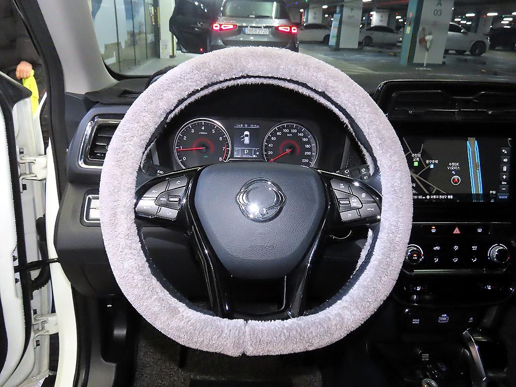 Ssangyong Tivoli - Vista 8