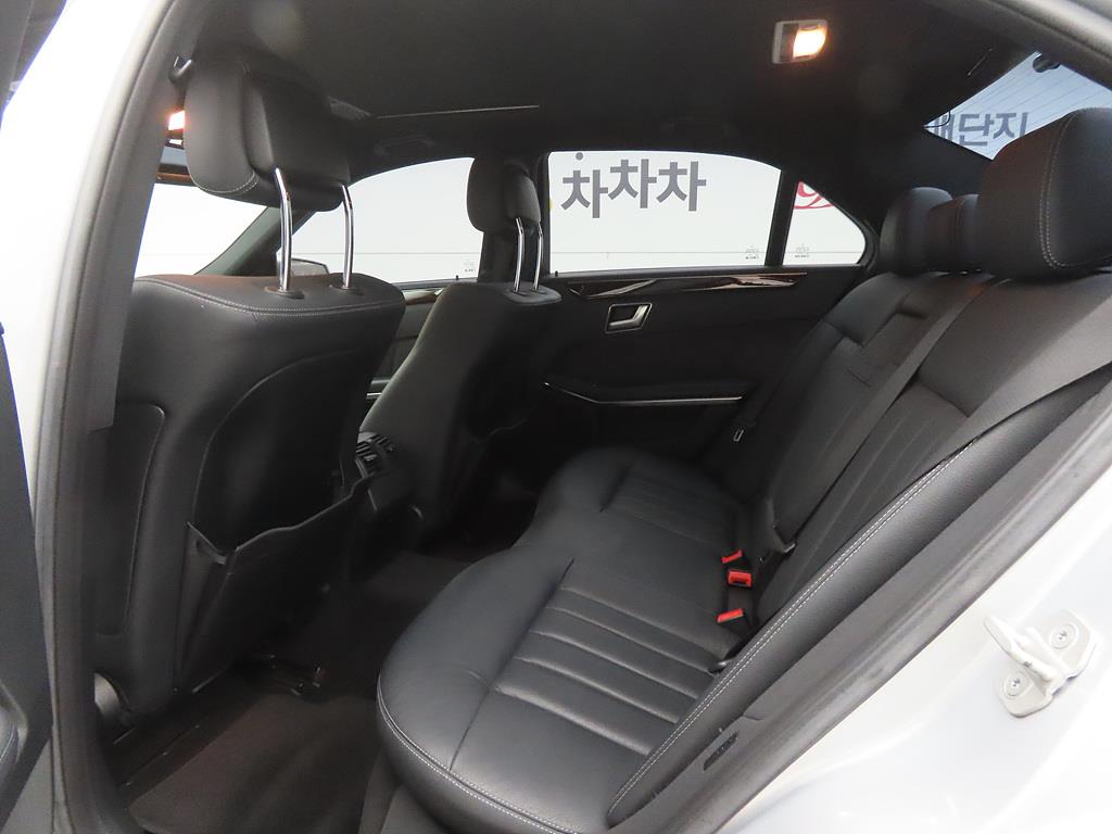 Mercedes Benz E class - Vista 6