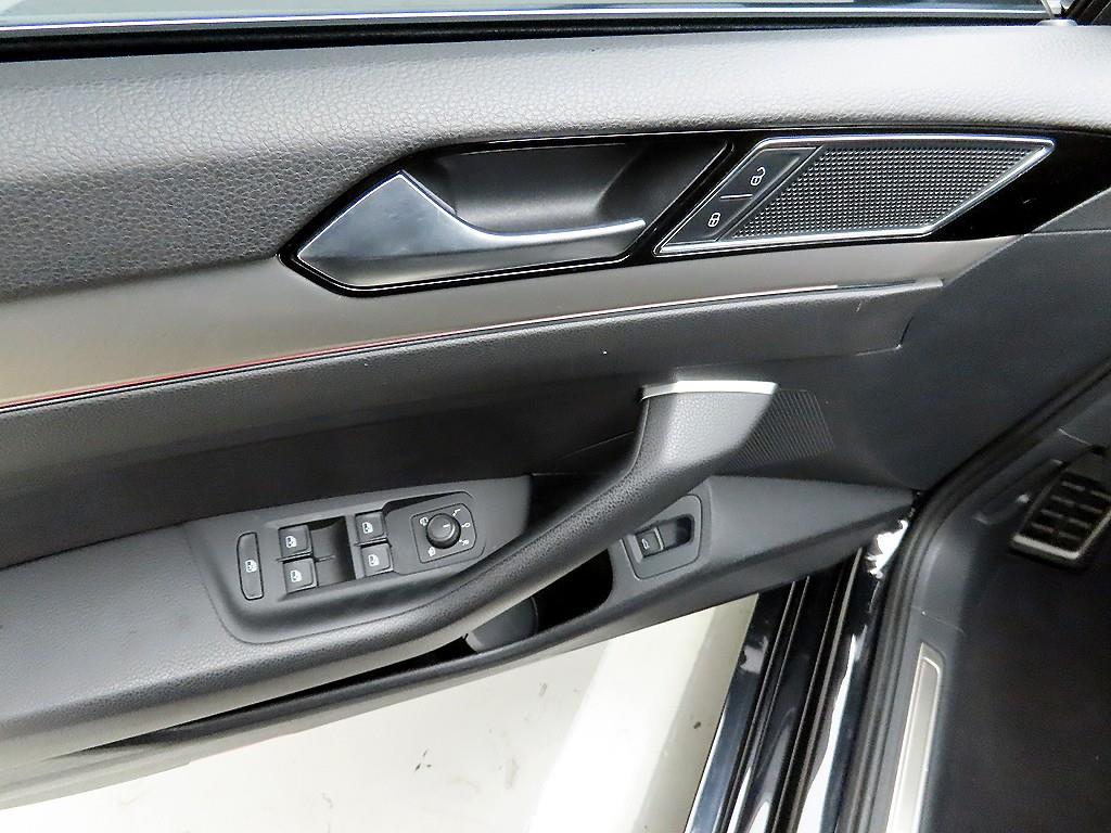 Volkswagen Arteon - Vista 11