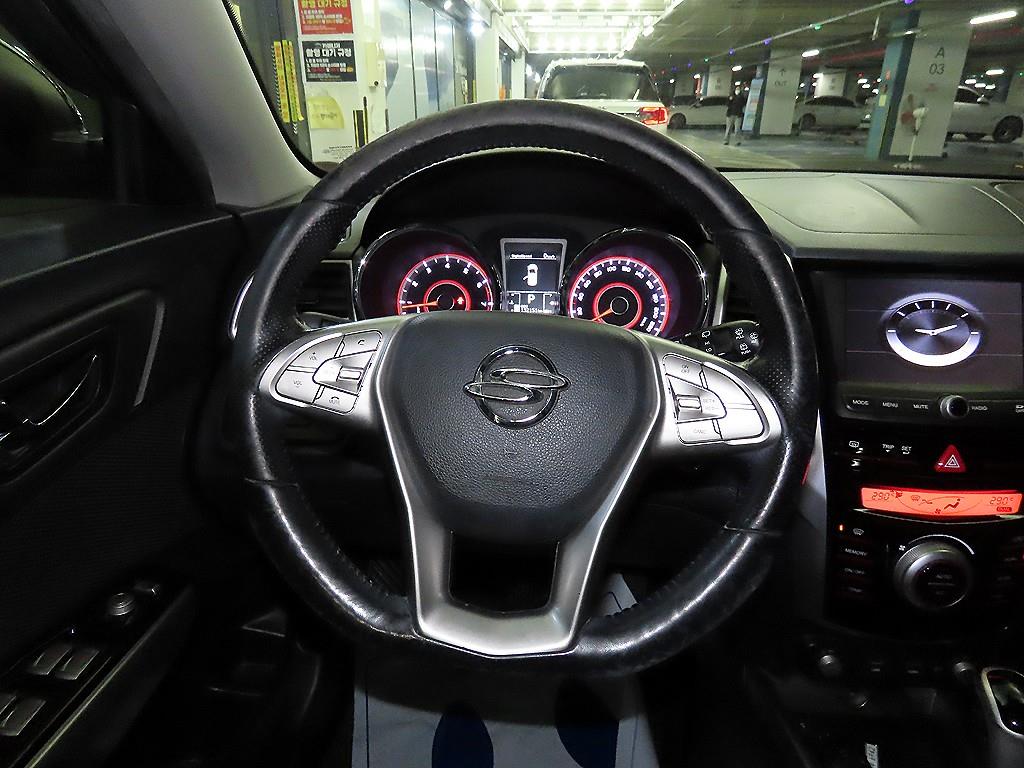 Ssangyong Tivoli - Vista 8