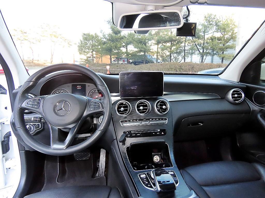 Mercedes Benz GLC Class - Vista 7