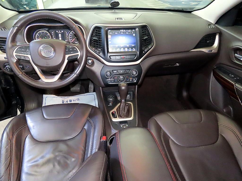 Jeep Cherokee - Vista 10