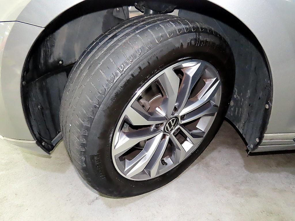 Volkswagen Passat 2022 Gris - Importación desde Corea - HF Imports Iquique - Foto 18