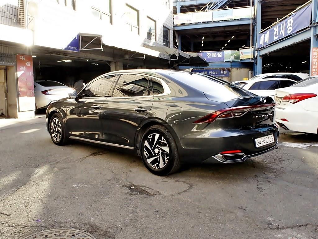 HYUNDAI Grandeur - Vista 7