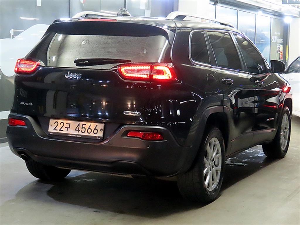 Jeep Cherokee - Vista 4