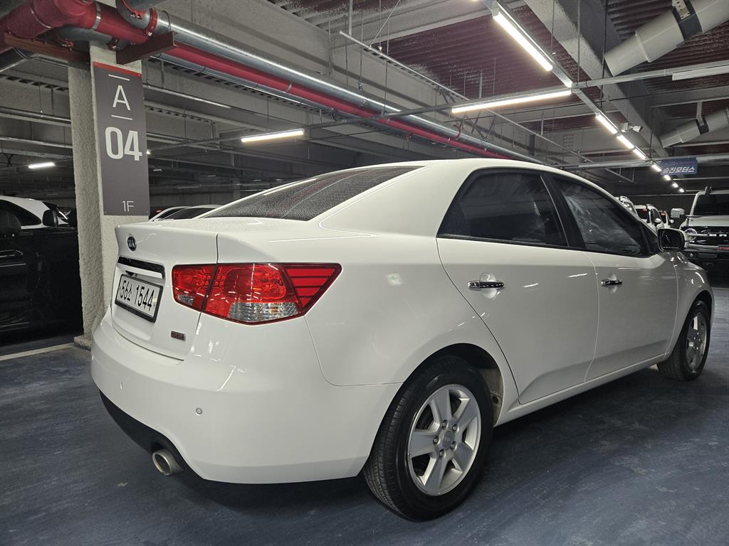 KIA Forte - Vista 4