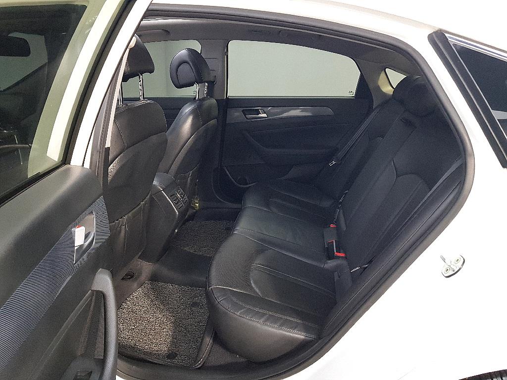 HYUNDAI Sonata - Vista 9