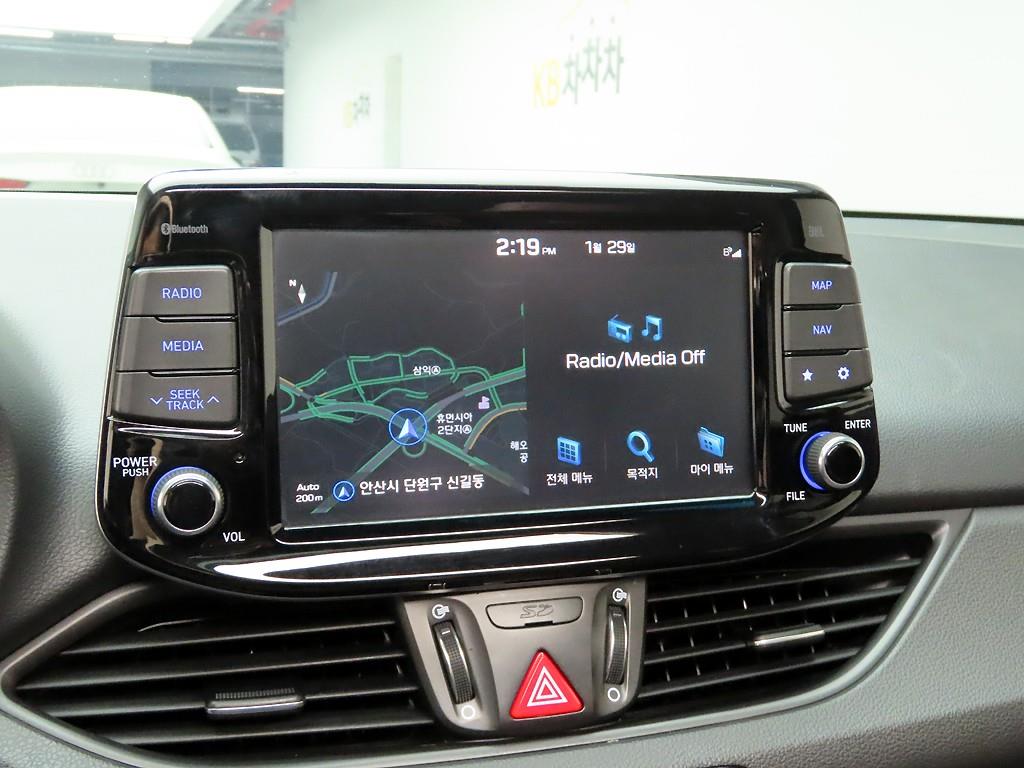 HYUNDAI i30 - Vista 8