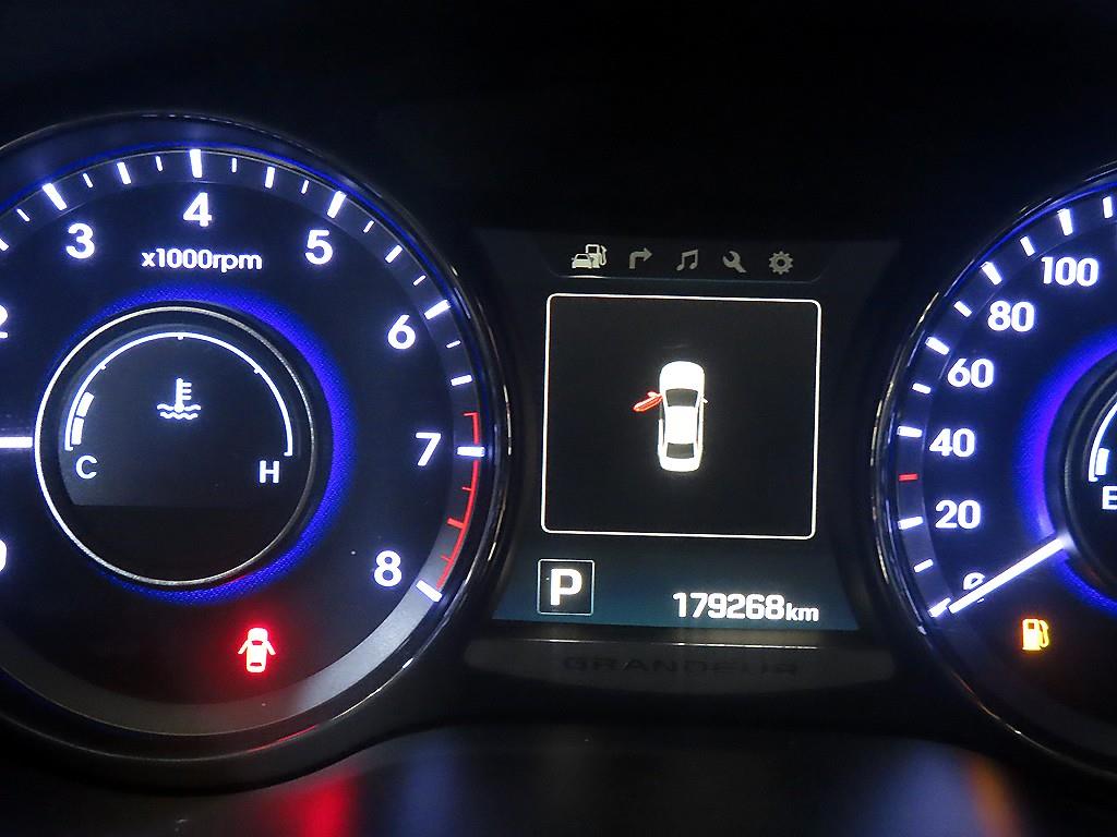 HYUNDAI Grandeur - Vista 9