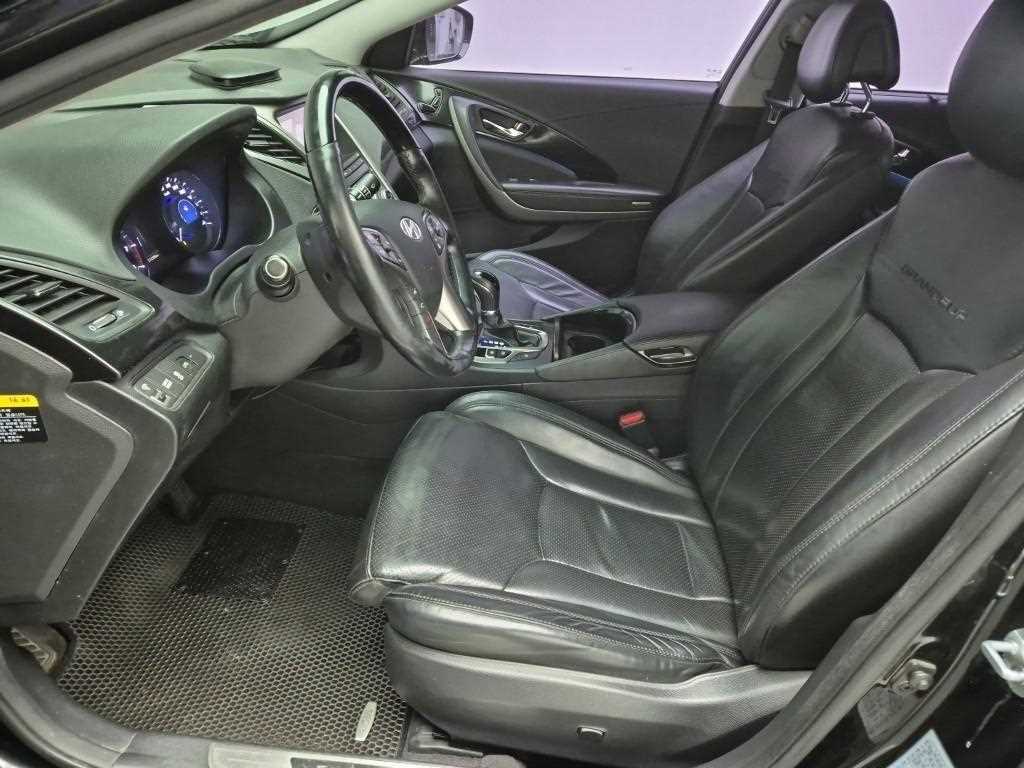 HYUNDAI Grandeur - Vista 11