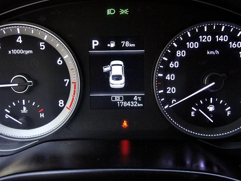 HYUNDAI Grandeur 2019 Blanco - Importación desde Corea - HF Imports Iquique - Foto 9