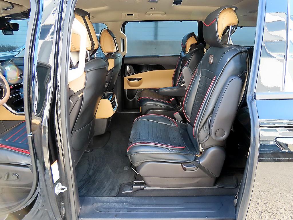 KIA Carnival - Vista 6